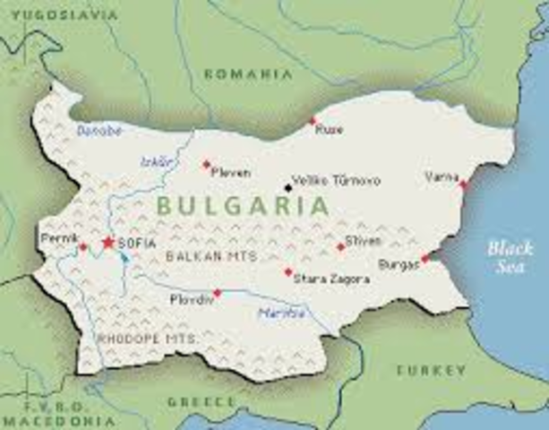 Bulgaria se enfrenta a sus aliados para ocupar territorio.