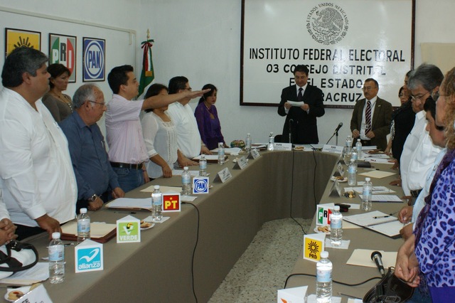 Los Consejos Distritales celebrarán sesión a partir de las 8:00 horas del miércoles siguiente al día de la jornada electoral,