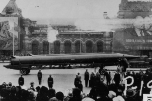 Cuba in the Cold War .