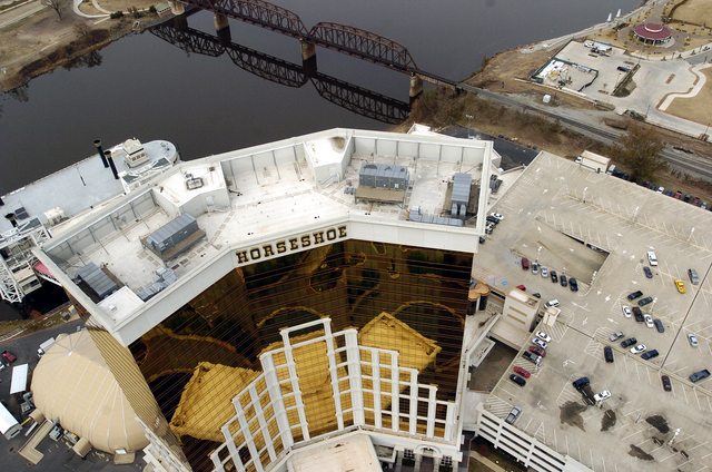 Harrah's purchases Horseshoe