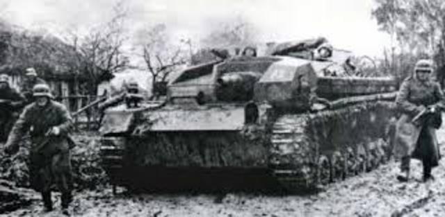 Russians stop Nazi advance at Stalingrad save Moscow