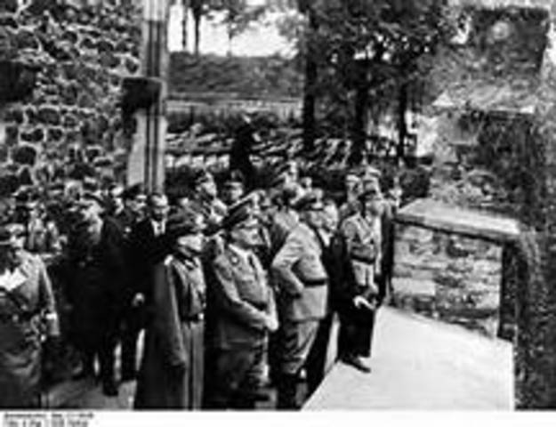 Munich Pact signed giving Sudetenland to Germany