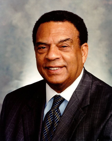 Andrew Young Elected Mayor of Atlanta