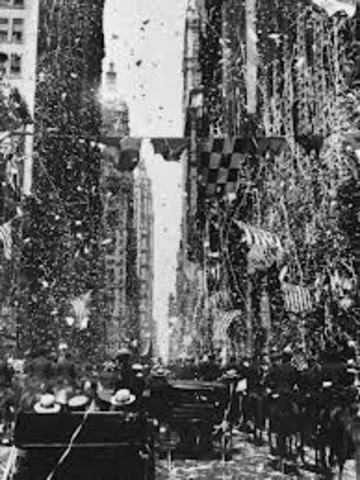 Charles Lindberg Crosses the Atlantic Ocean