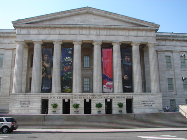 Now for the smithsonian amercican of art museum. In the art museum you'll see artist art that they made  long time ago.!