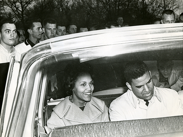 Hamilton Holmes and Charlayne Hunter to UGA