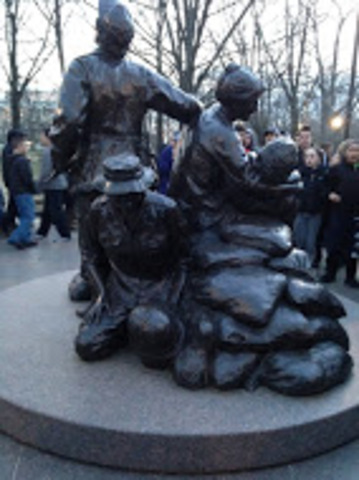 Vietnam Memorial for the women