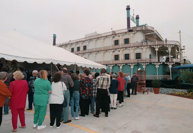 Casino Magic opens in Bossier City