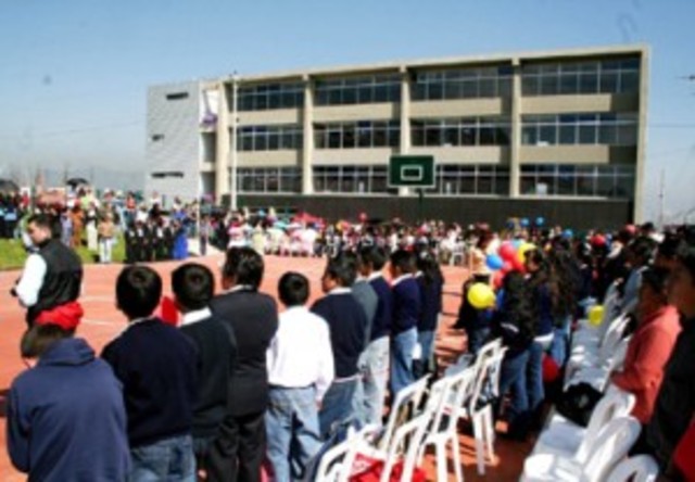 Nacimiento y funcionanmiento del colegio