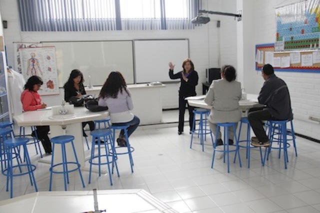 Entrega de laboratoio de quimica totalmente equipado