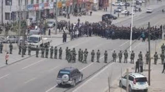 Ley marcial de China y guerra de las colas