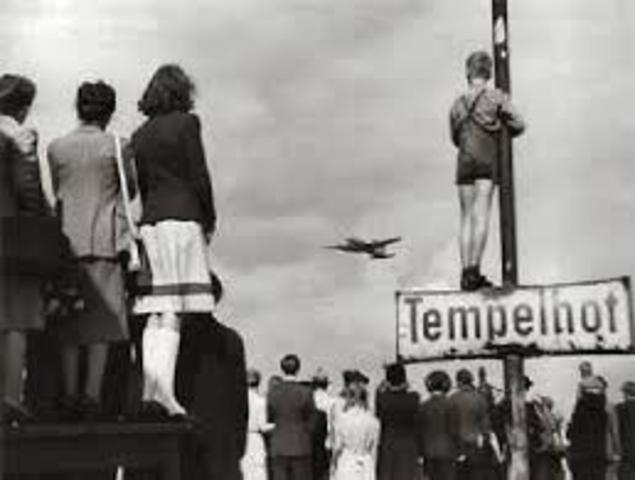 Berlin Airlift begins