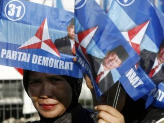 The Partido Democratico is founded in Chile