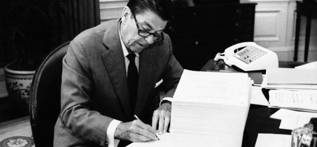 Nixon Sends Secret Letter