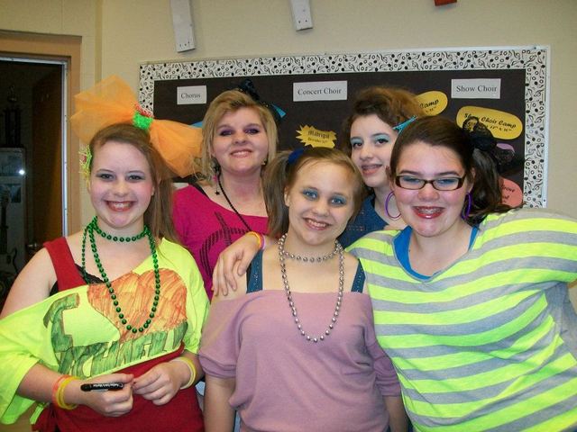 veinte y cuatro de abril dos de mil once