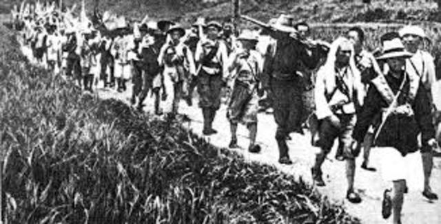 Mao leads the Long March