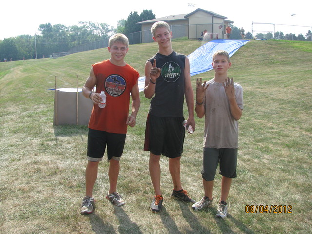 Es el cuatro de agusto de dos mil doce