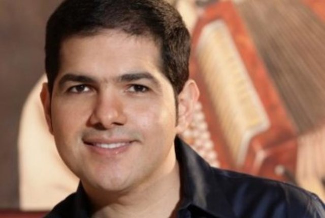 Culmina estudios secundarios