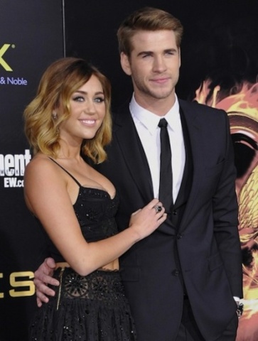 Miley se compromete con Liam