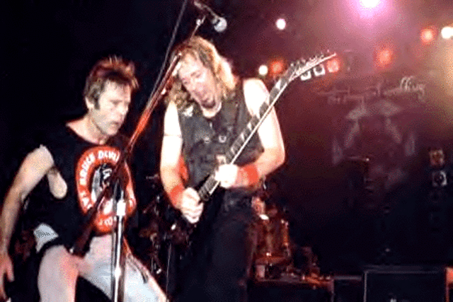 Regreso de Dickinson y de Smith