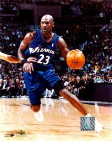 Michael regresó otra vez!