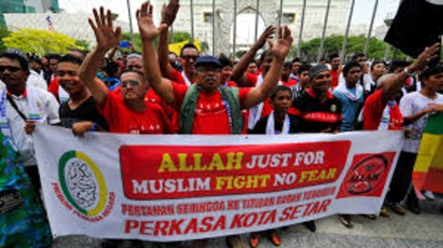 Malaysia , Christians banned from using "Allah ".