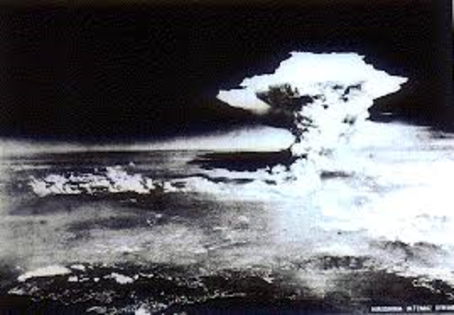 US Bombs Hiroshima
