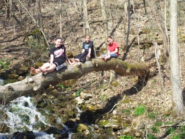 veintiocho abril dos mil trece