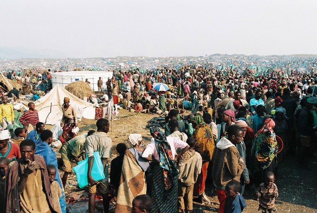 Tanzania accepts 800,000 refugees form ethnic violence in Rwanda and Burundi
