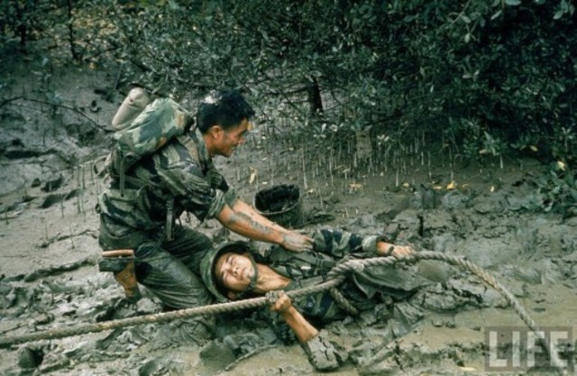 U.S. pulls out of vietnam