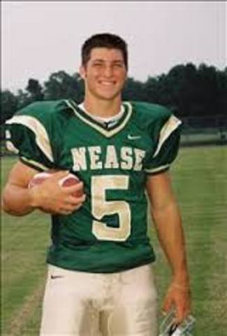 Tebow starts playing high school football at Nease High School