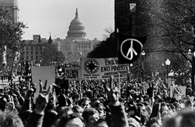 Vietnam Moratorium Committee stages largest DC protest