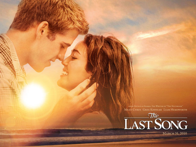Estreno su pelicula protagonica The Last Song