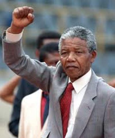 Nelson Mandela Muere