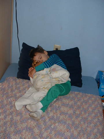 El diez y seis de abril de dos mil cuatro