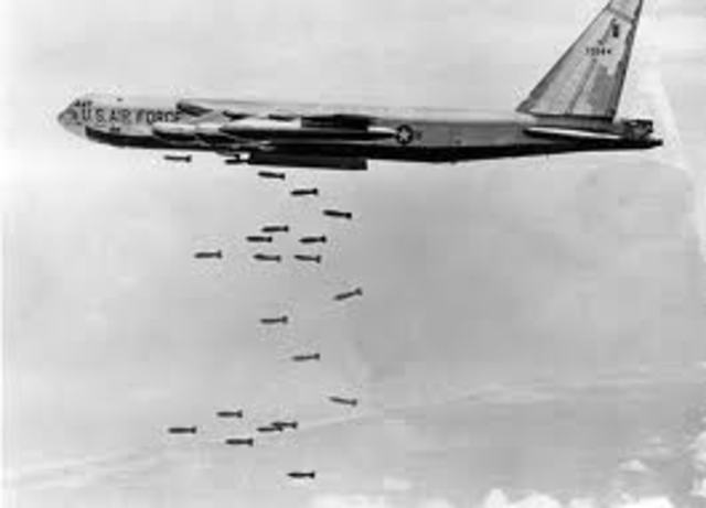 B52's Bomb Nort Vietnam
