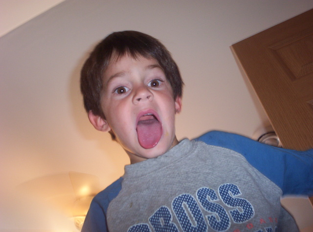 El seis de agosto de mil novientos noventa nueva