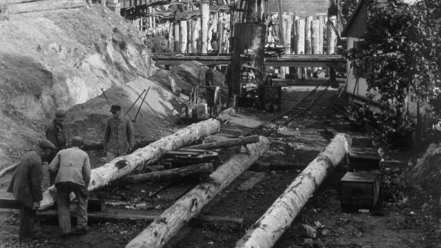 Soviet Closes All Routes into West Berlin