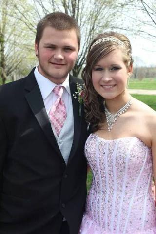 el cuatro de Mayo del dos mil trece