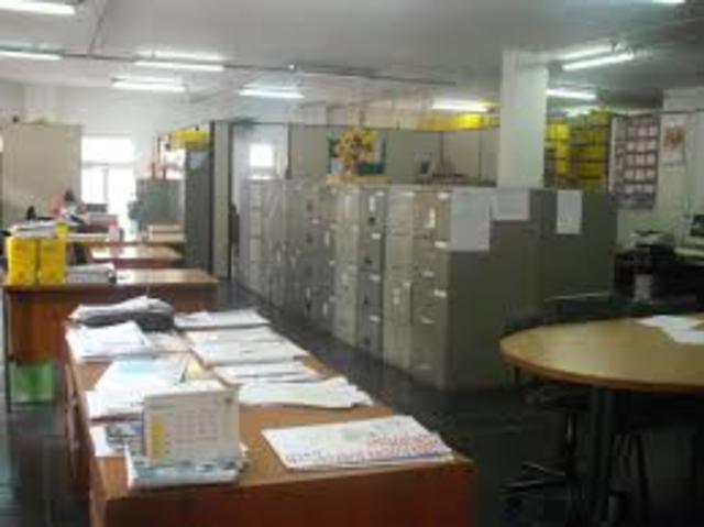 PRIMEIRA ESCOLA POR CORRESPÔNDENCIA