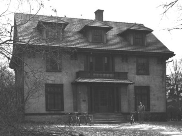 The 1st Location of La Maison Francaise