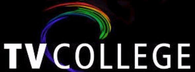 A Chicago TV College inicia a transmissão de programas educativos pela televisão