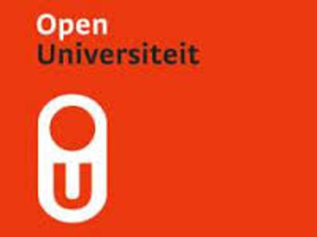 Na Holanda, é implantada a Universidade Aberta