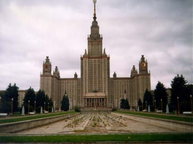 ВЫСОТНОЕ ЗДАНИЕ МГУ