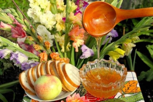 Медовый Спас в России