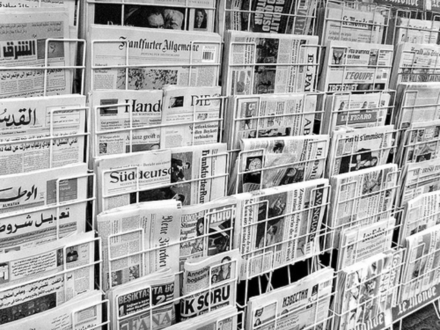 A Universidade de Brasília (Brasil) cria cursos veiculados por jornais e revistas