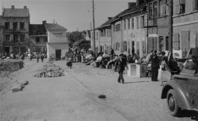 German Jews are evivted from their homes and forced into ghettos