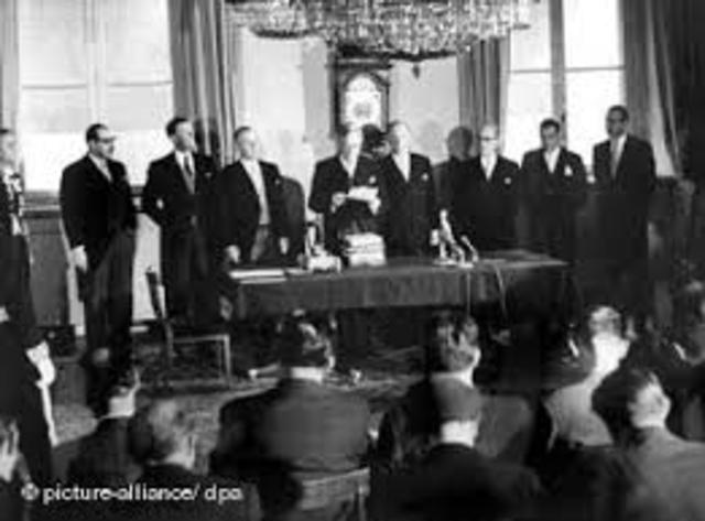 Fundação da Associação Europeia de Universidades de Ensino a Distância