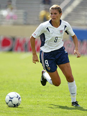 Mia Hamm Joins the U S National Team