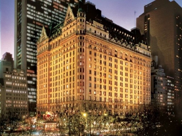 Tom, Jordan, Nick, Daisy & Gatsbyventure up to Plaza Hotel in NYC.